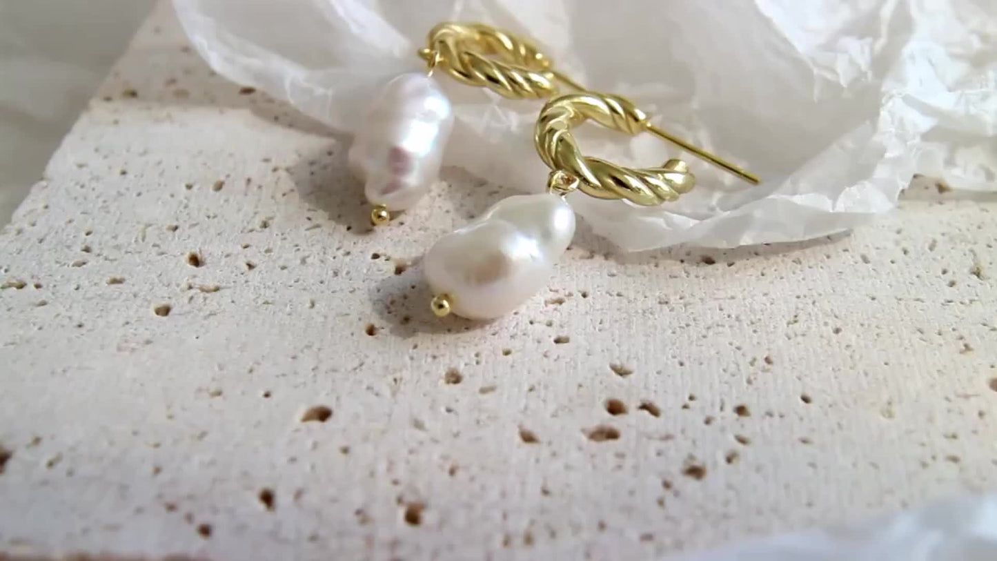 Jessica pearl earrings